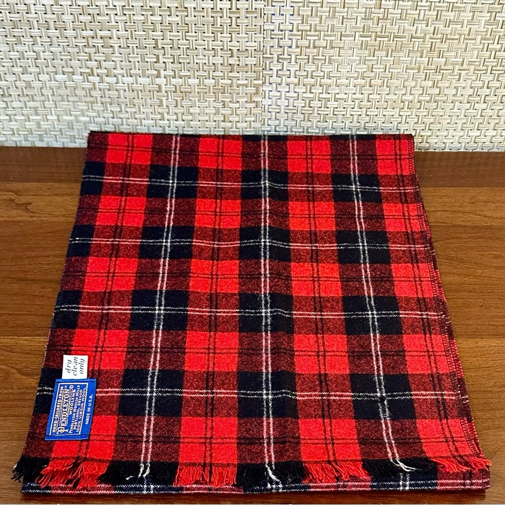 🌟HP🌟VTG 1980s 100% Virgin Wool Stewart Royal Modern Tartan Scarf USA